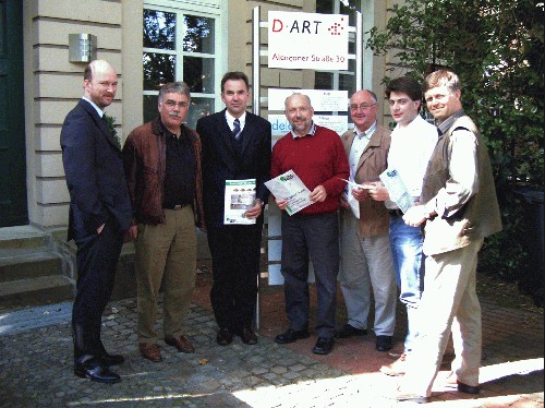 Als eine Erfolgsstory wertete die CDU Quakenbrück die Entwicklung des kommunalen Dienstleistungszentrums Artland (DART). In einer Villa aus der Gründerzeit im Stadtgebiet von Quakenbrück hatte die Samtgemeinde Artland auf Betreiben der Christdemokraten das DART eingerichtet, welches Existenzgründern im Dienstleistungsbereich einen verbilligten Mietzins gewährt.