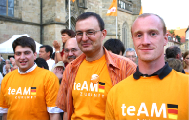 Wahlkämpfer aus Quakenbrück: Der JU-Vorsitzende Björn Hendricksen, Vorstandsmitglied Matthias Brüggemann und der CDU-Vorsitzende Christian Calderone (von rechts).